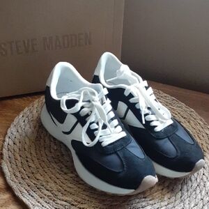 Steve Madden Kendrix Sneakers